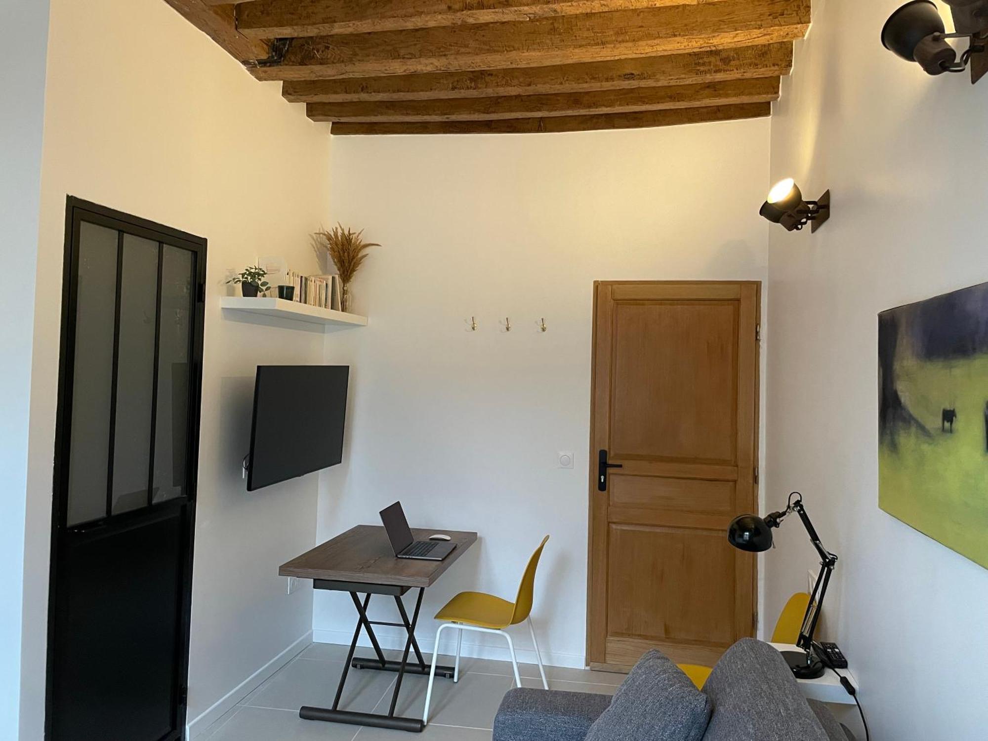 Studio Renove Et Tres Fonctionnel, Marly-Le-Roi Esterno foto